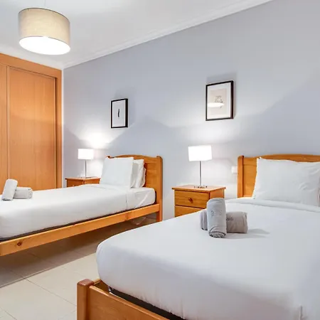 Appartement Lovely 2bd 500m Ac Wi-fi Pool Balcony